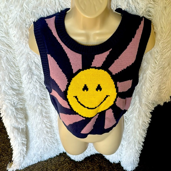 Brand New Forever21 Smiley Face Sweater Vest - Picture 2 of 3